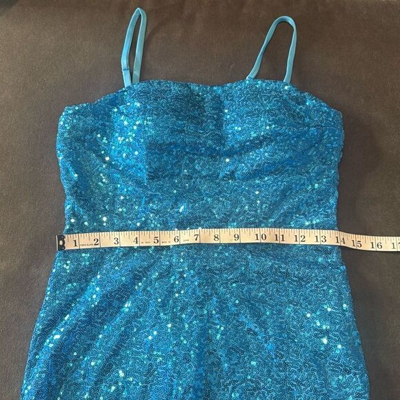 Women’s Blue Sequined Short Prom Party Homecoming Dress Ruffle Hem Size 8 - Picture 11 of 13